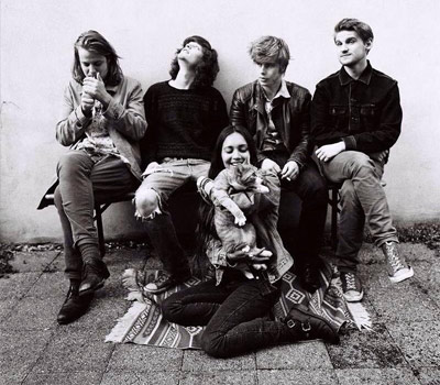 THIN PILLOW [NETHERLANDS] live!